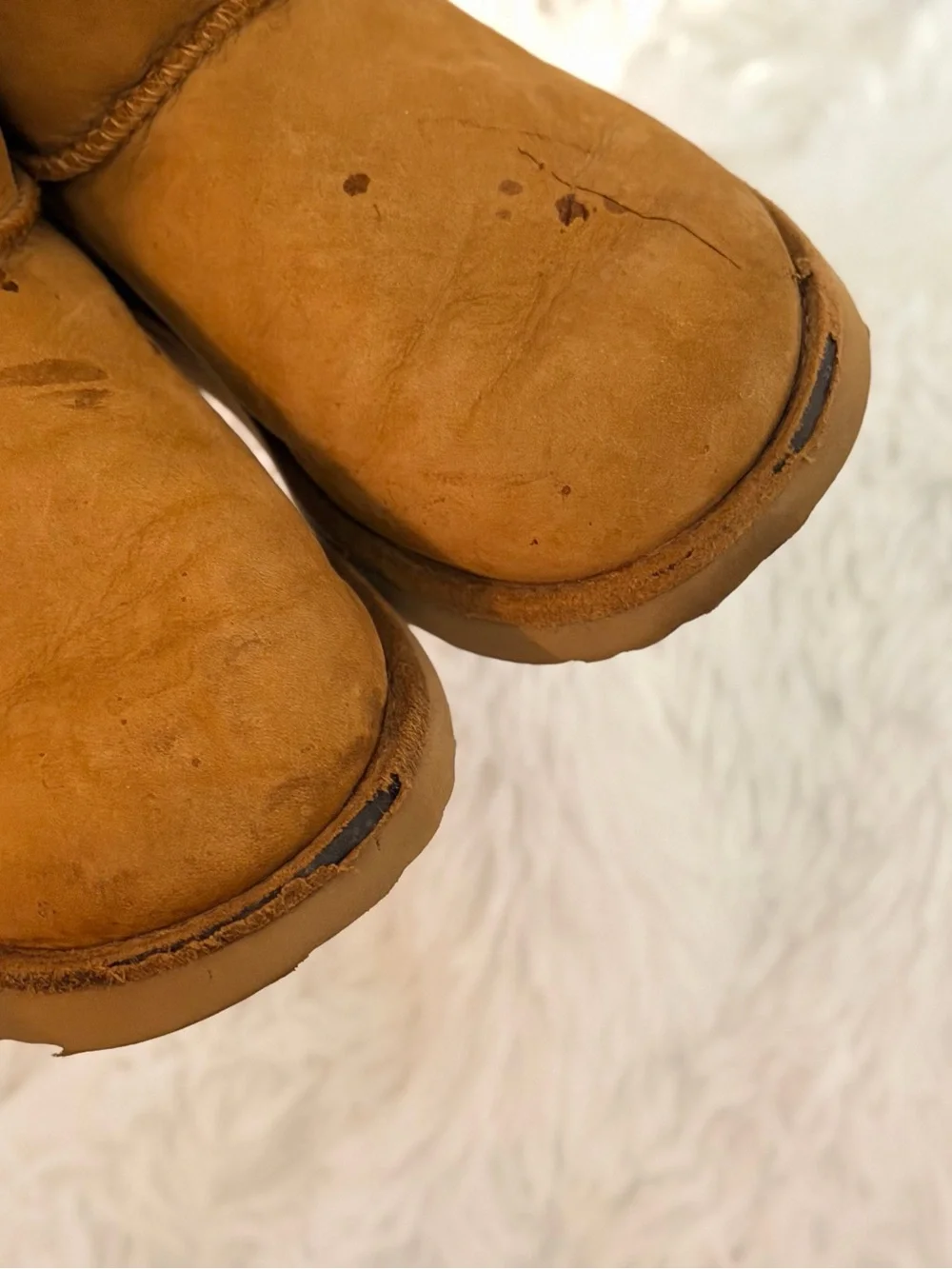 UGG Kids Classic Shearling Lined Slippers - Chestnut